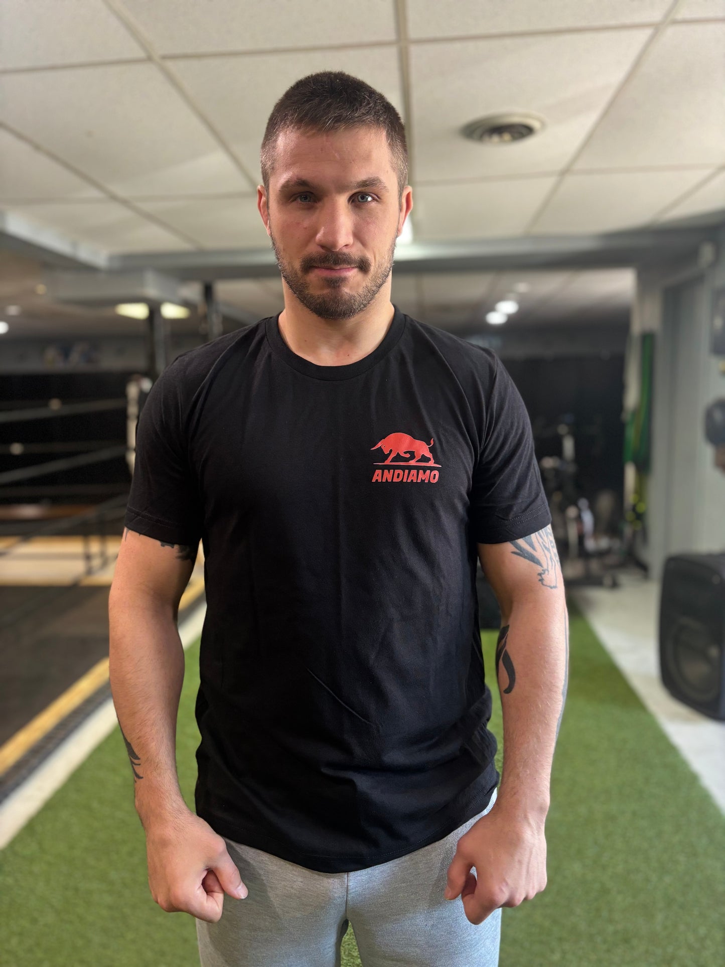 ANDIAMO BASICS (red logo) T-shirt