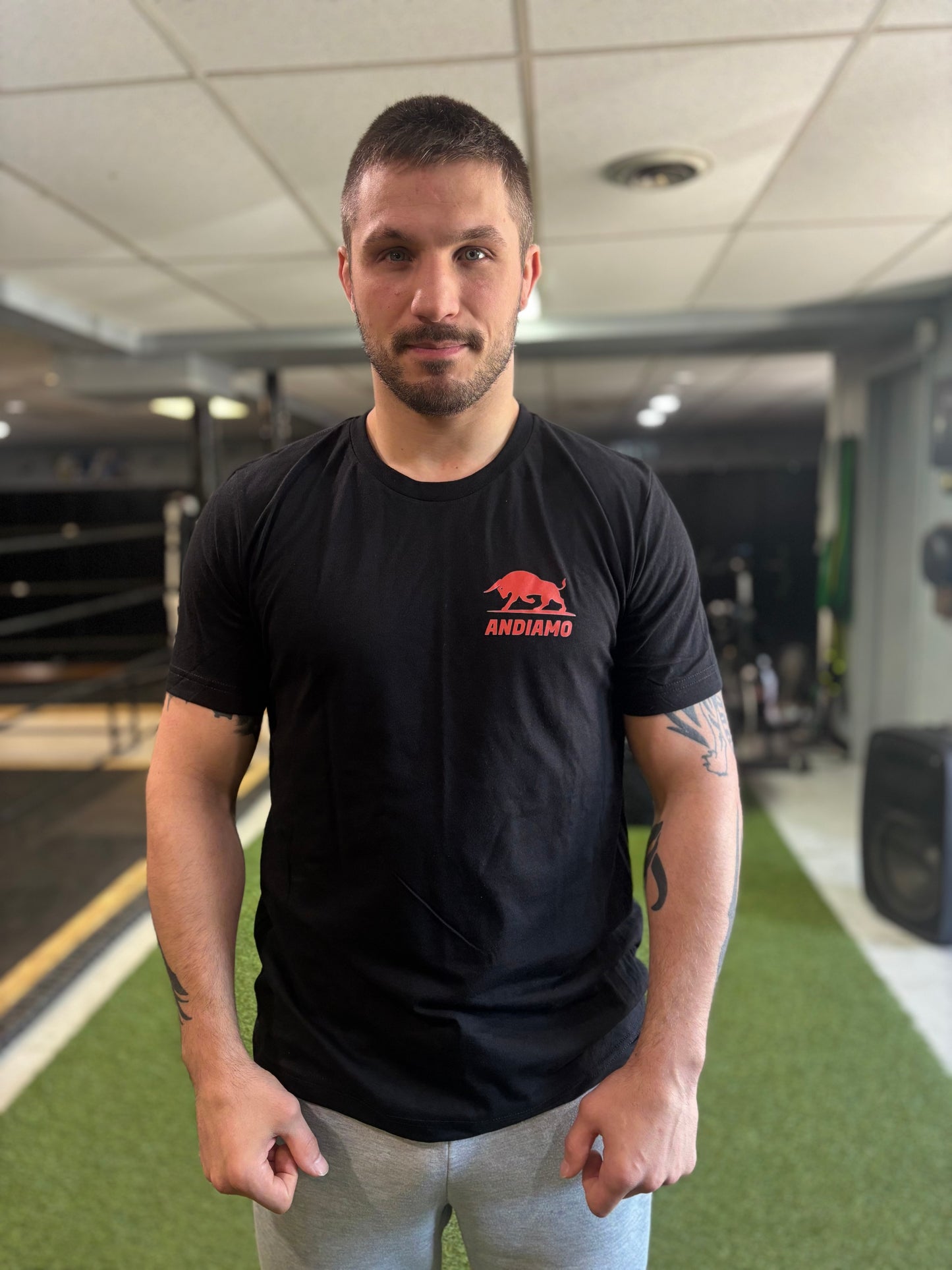 ANDIAMO BASICS (red logo) T-shirt